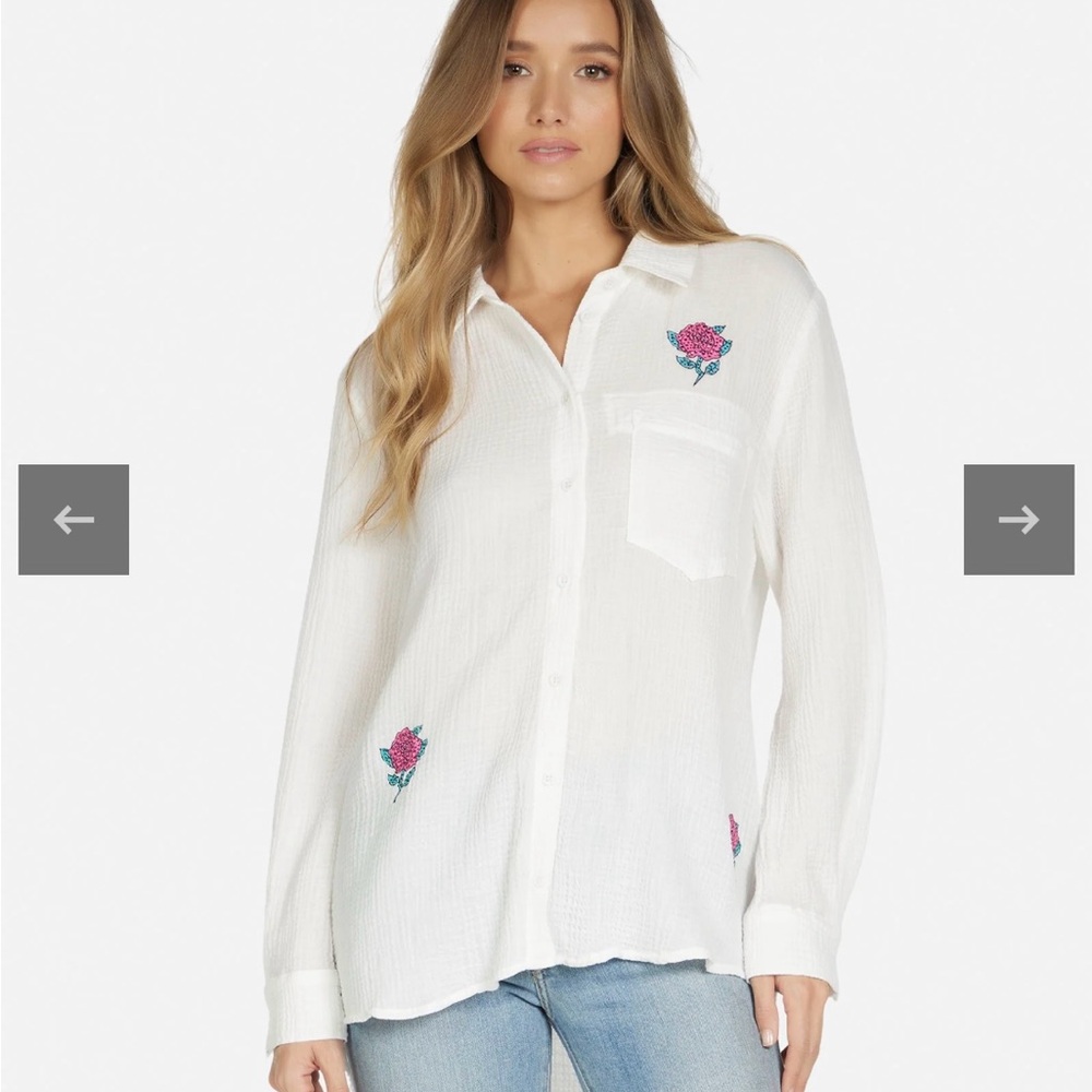 Lauren Moshi Embroidered Rose Women's Top